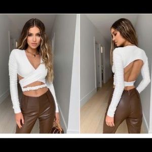 Long sleeve crop top